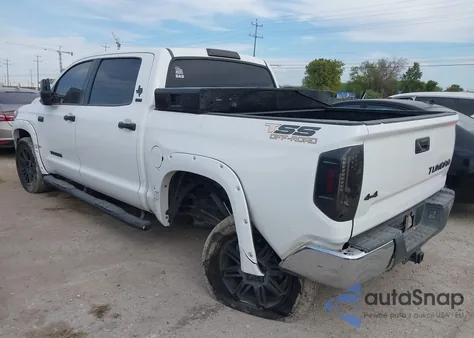 2017 Toyota Tundra Sr5 5.7L V8 z USA, uszkodzony, nr VIN 5TFDW5F11HX673198